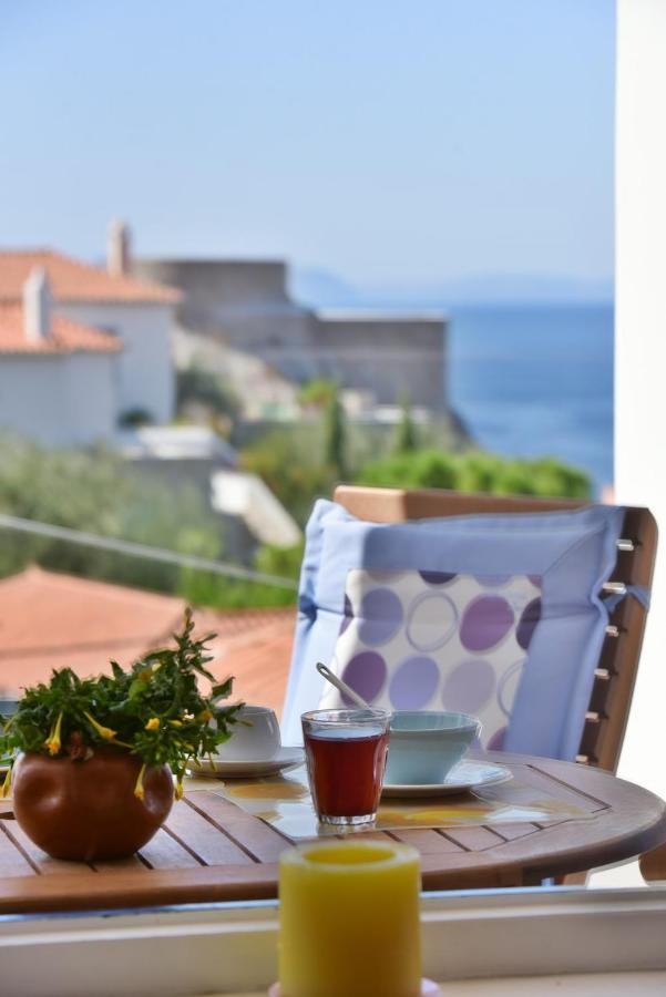 Options House Villa Hydra  Buitenkant foto