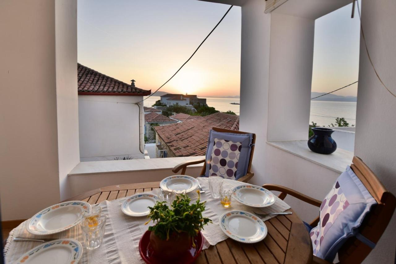 Options House Villa Hydra  Buitenkant foto